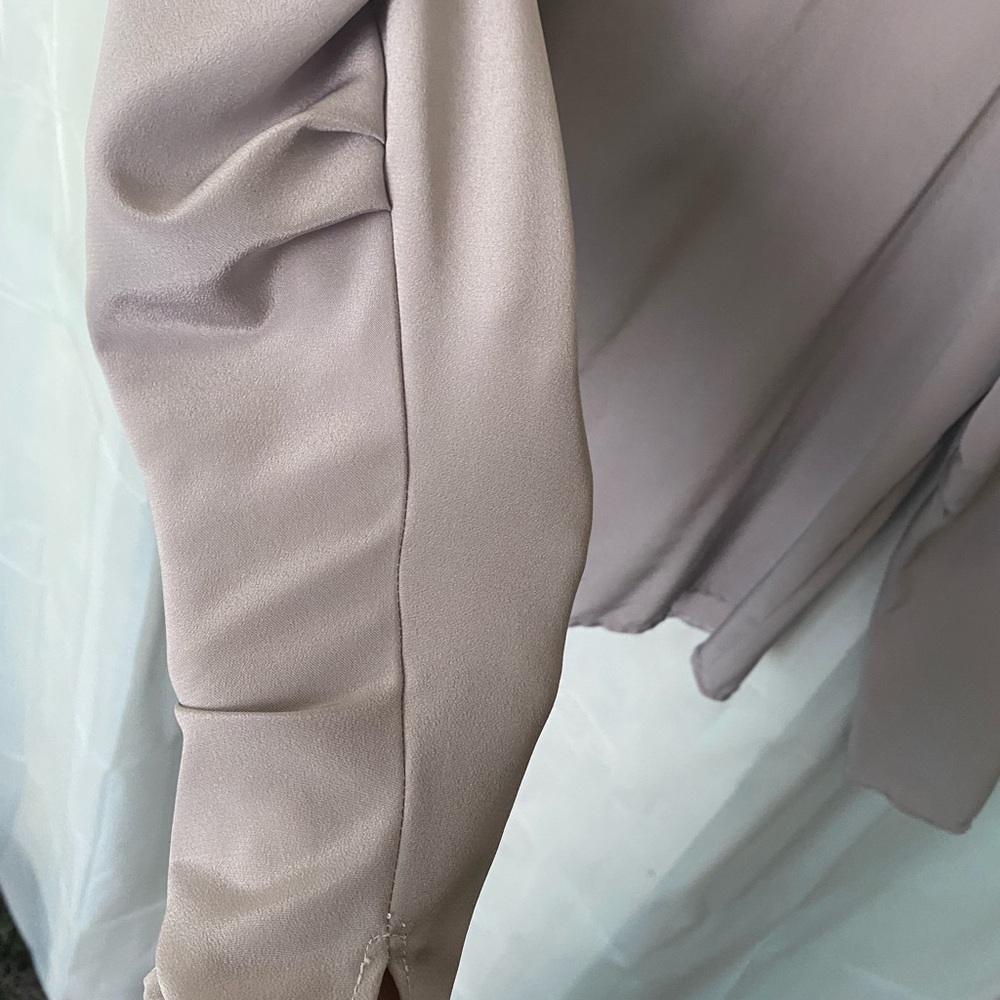 Vintage Women's Vintage grey beige top with unique details - Picture 6 of 7